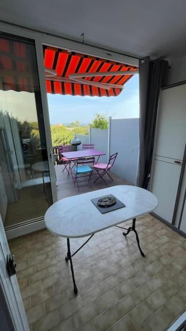 L'Escale Apartment Carqueiranne Exterior photo